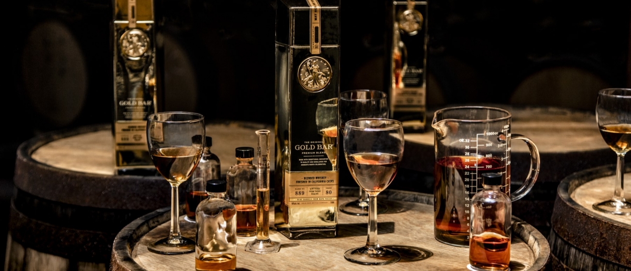 Copy of nicola-parisi_gold-bar-whiskey_0462-Edit.jpg